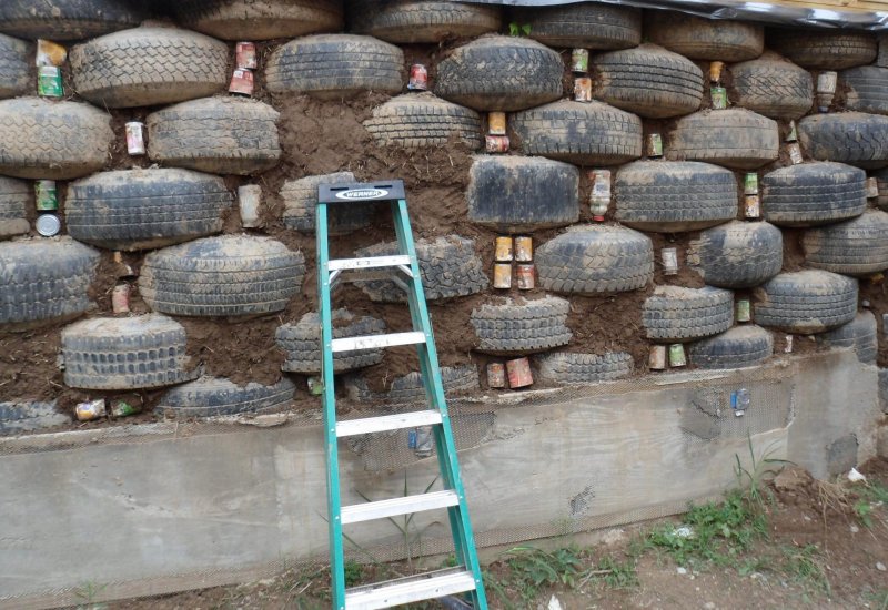 Earthship покрышки