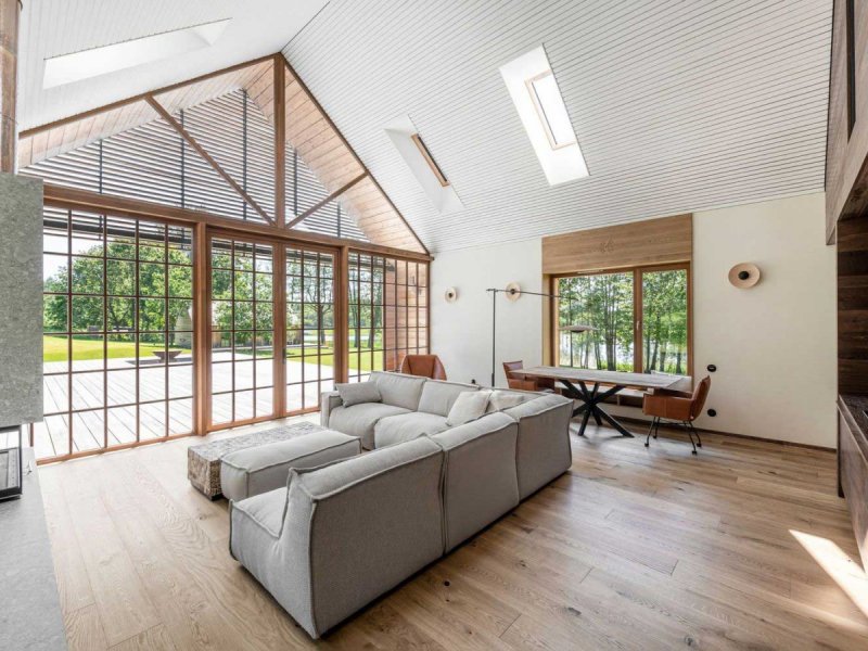 Дом-сарай Barn House внутри