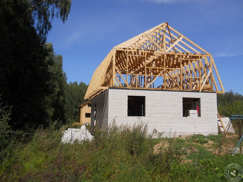 Каркас крыши с мансардой