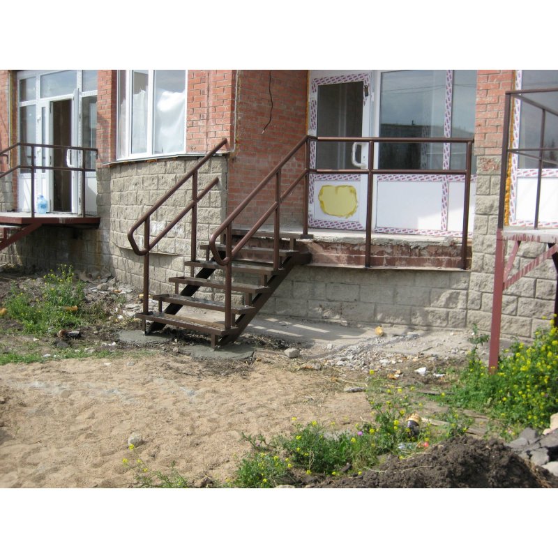 Крыльцо из металла