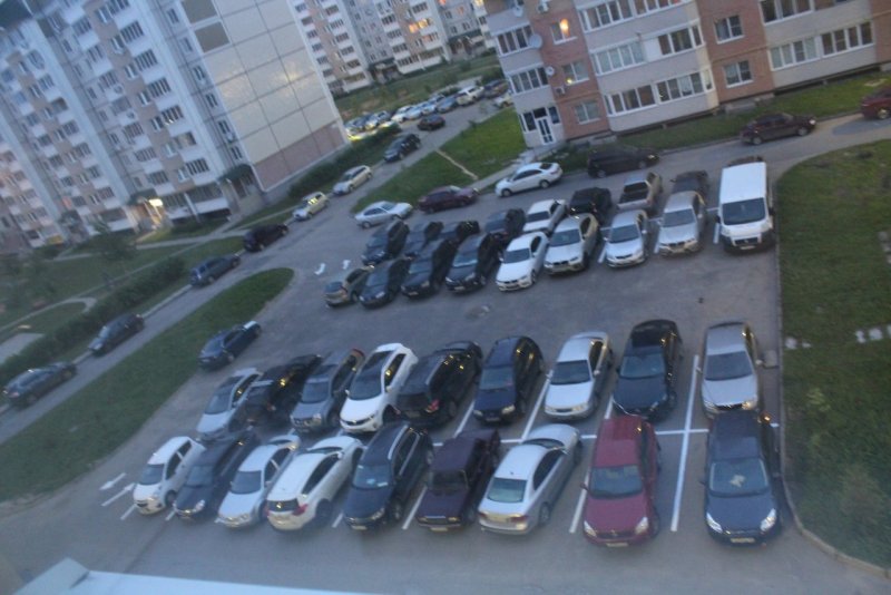 Паркинг во дворе