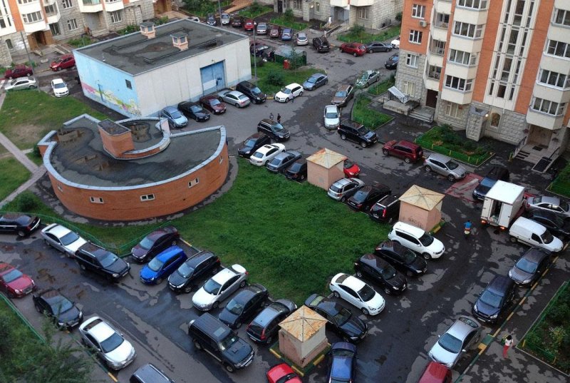 Придомовая парковка