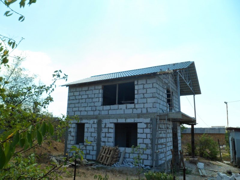 Дачный домик из газоблоков