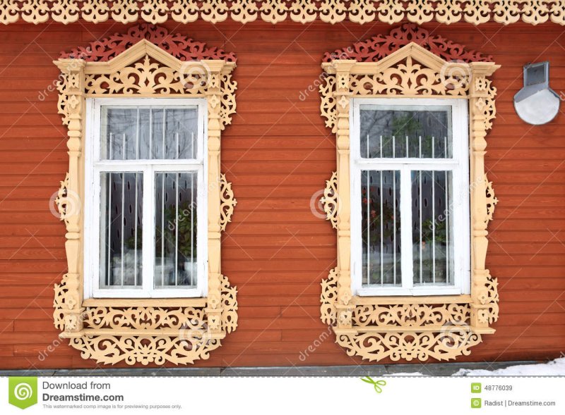 Резные деревянные окна