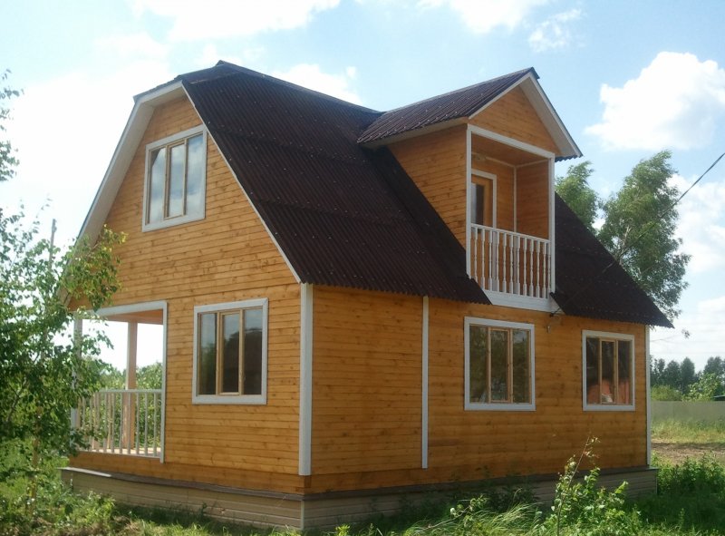 Крыша дачного домика
