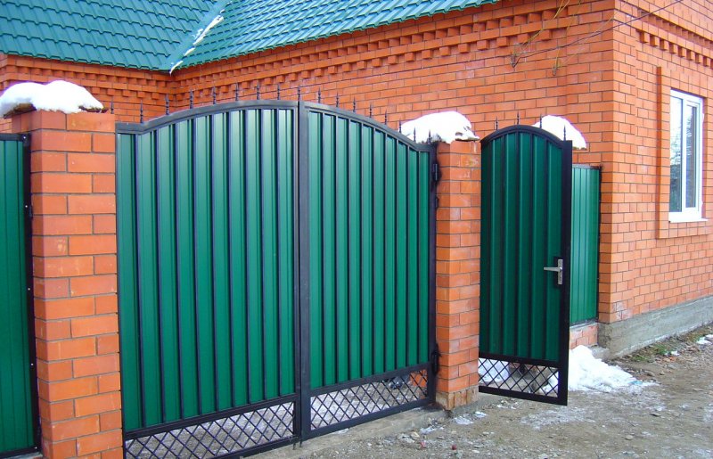 Ворота усадебные из профлиста