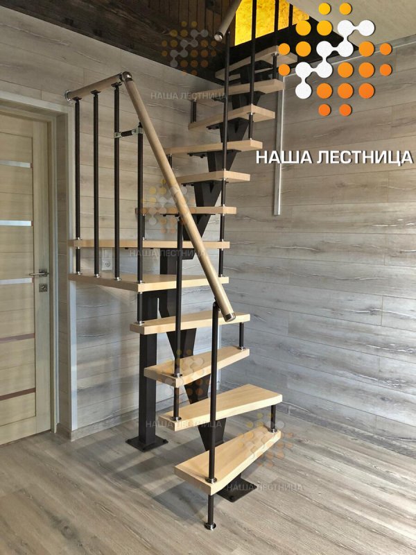 Лестница на металлическом каркасе