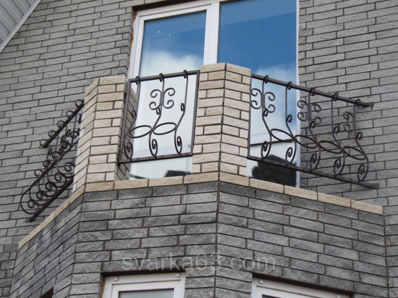 Кованые балконы