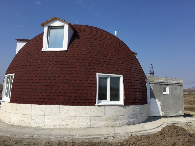 Дом с круглой крышей