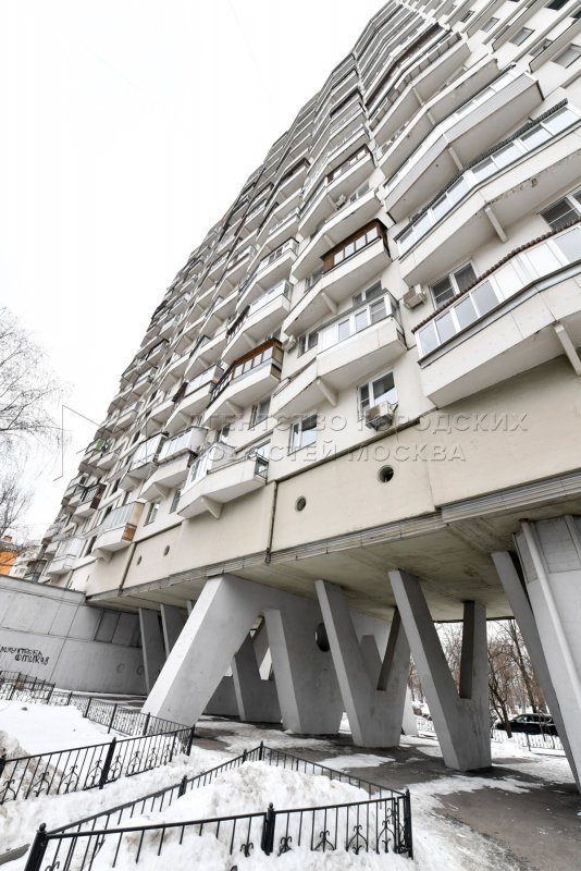 Дом на курьих ножках на Бориса Галушкина