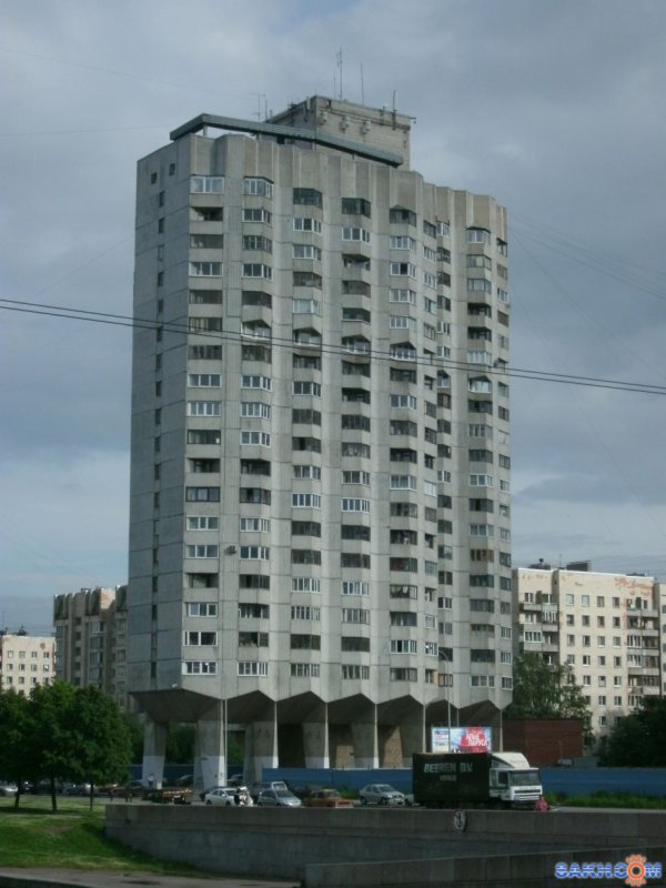 Дом на курьих ножках на Бориса Галушкина