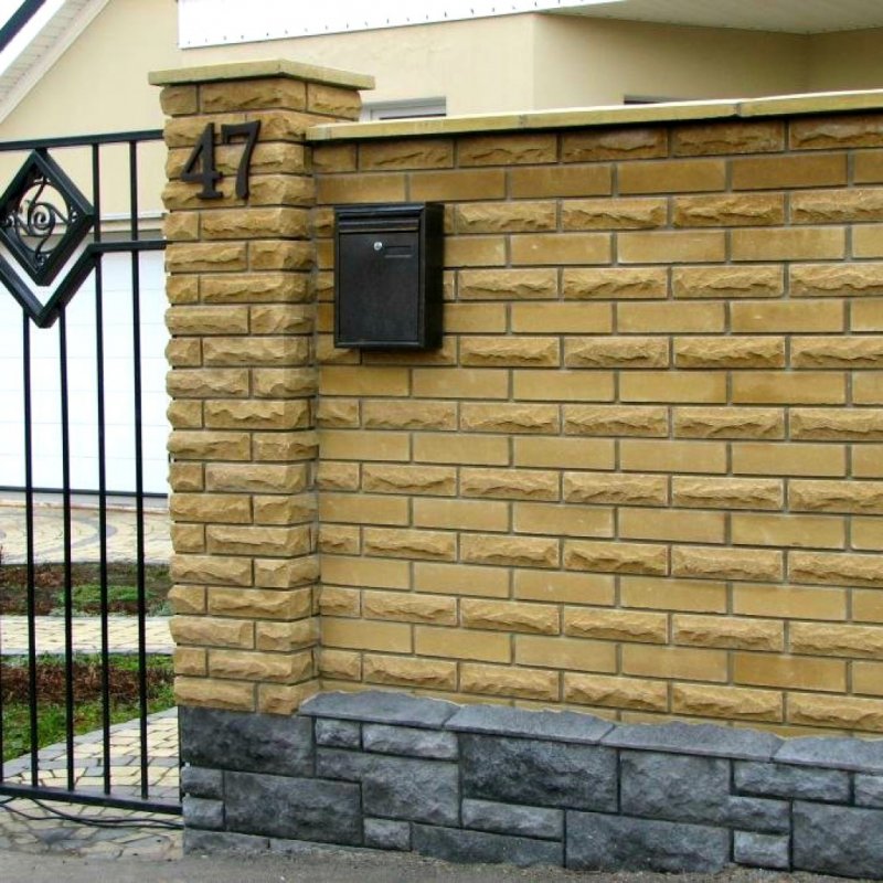 Кирпич Литос столбы