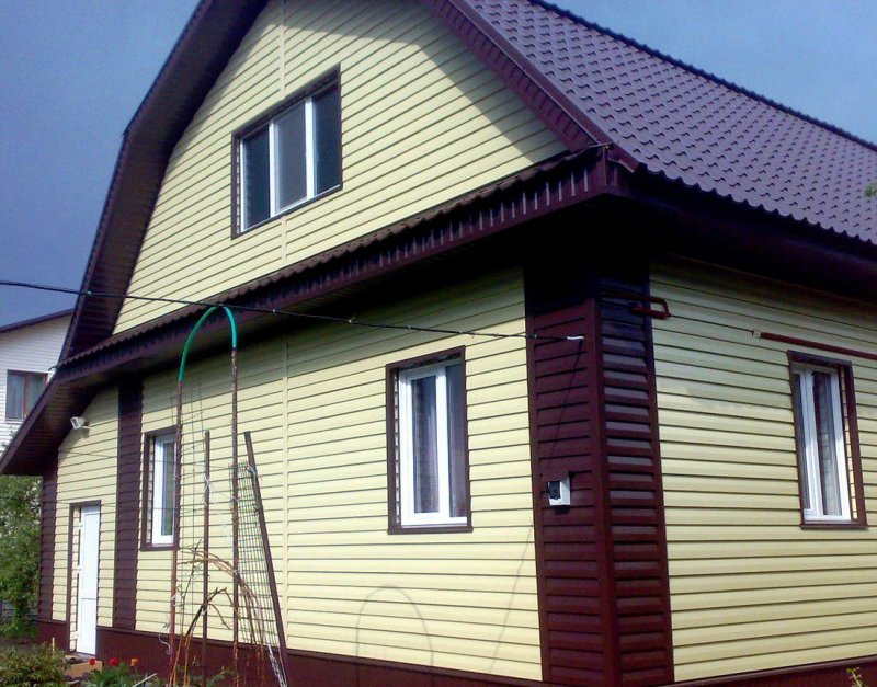 Дом обшитый сайдингом