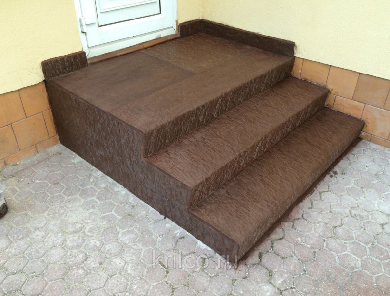 Бетонные ступеньки