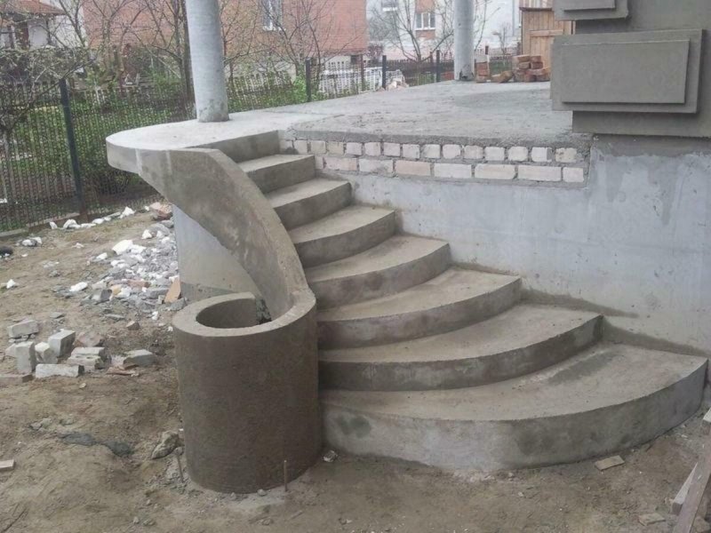 Наружные лестницы из бетона