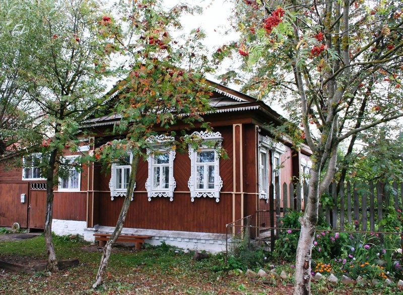 Палисадник для деревенского домика