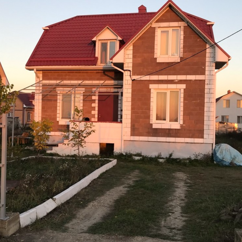 На одном участке два дома вместе
