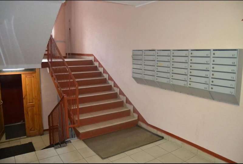 Лестничная площадка в подъезде