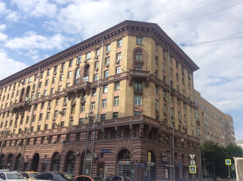 Сталинские постройки в Санкт-Петербурге