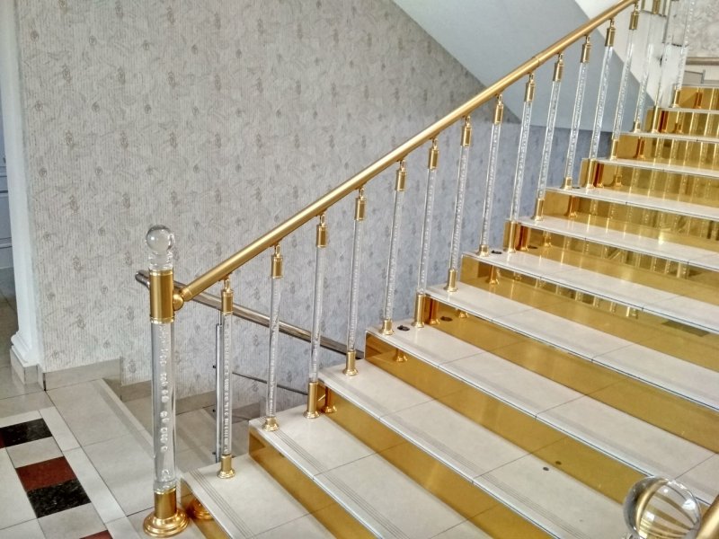 Перила и ограждения для лестниц