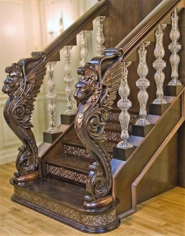 Резная лестница
