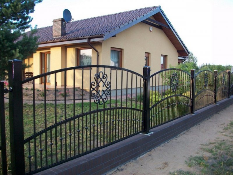 Заборы красивые для дома