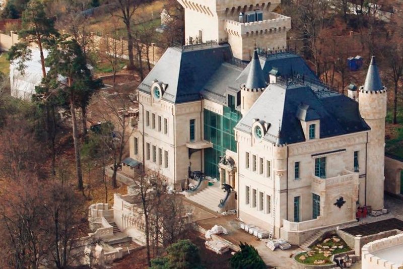 Дом замок Максима Галкина