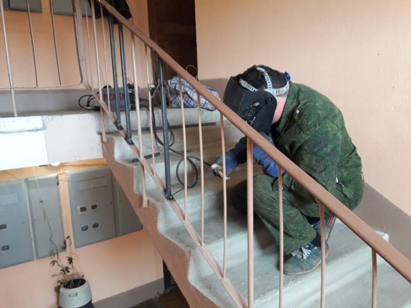 Капремонт перила в подъезде