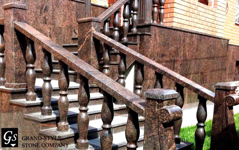 Балясины из гранита Бейн Брук