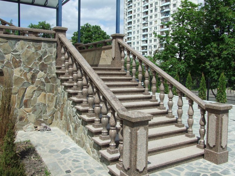 Гранитные ступени