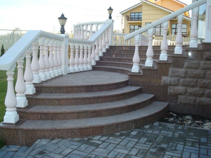Лестница уличная каменная