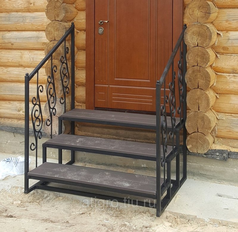 Крыльцо из металла