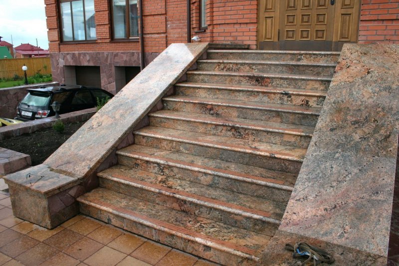 Входная лестница из бетона