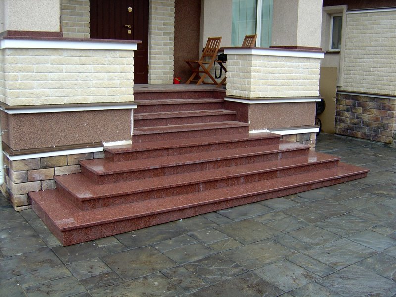 Входные ступени из мрамора