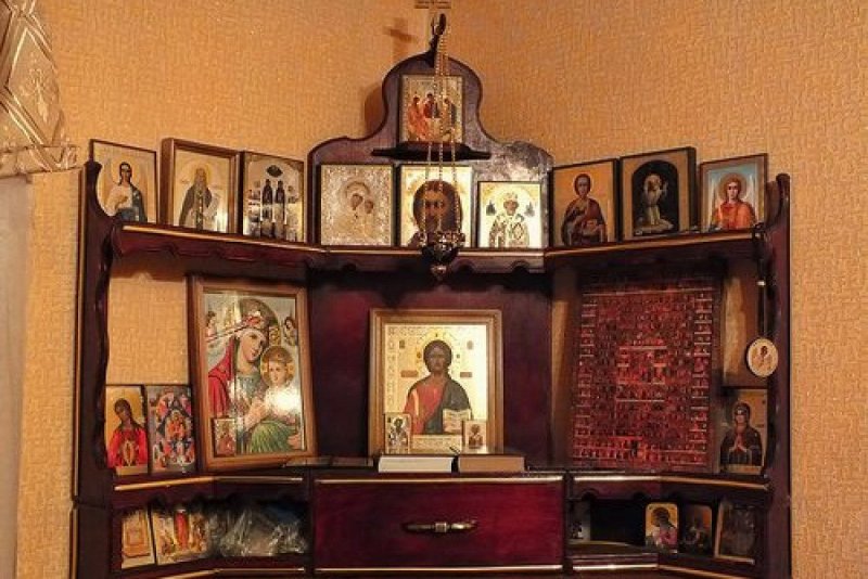 Иконостас в квартире