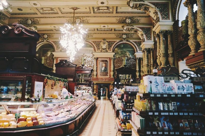 Елисеевский гастроном в Москве