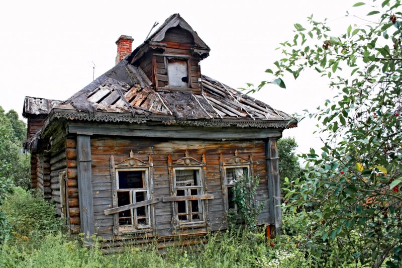 Заброшенная изба