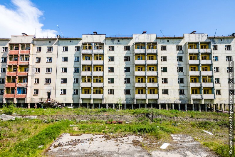 Дома на сваях в вечной мерзлоте
