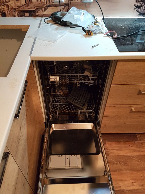 Посудомоечная машина Electrolux ESL 94200