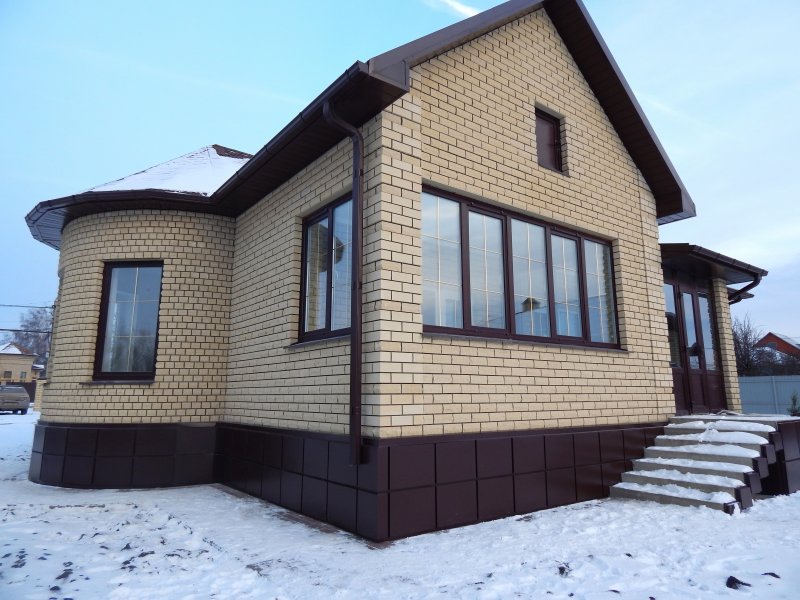 Отделка цоколя керамогранитом