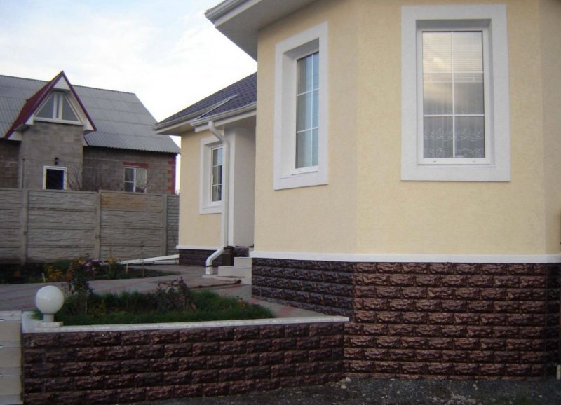 Красивая отделка цоколя