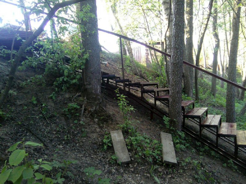 Лестница к реке