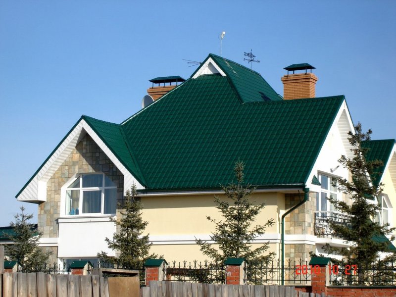 Дом с крышей Каскад