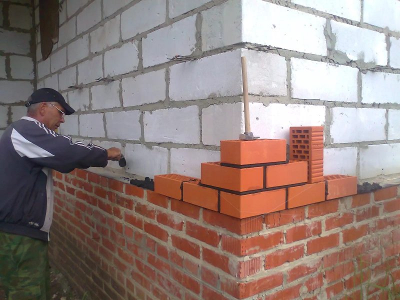 Облицовка газобетона кирпичом