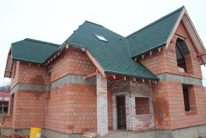 Стройка дом кирпич