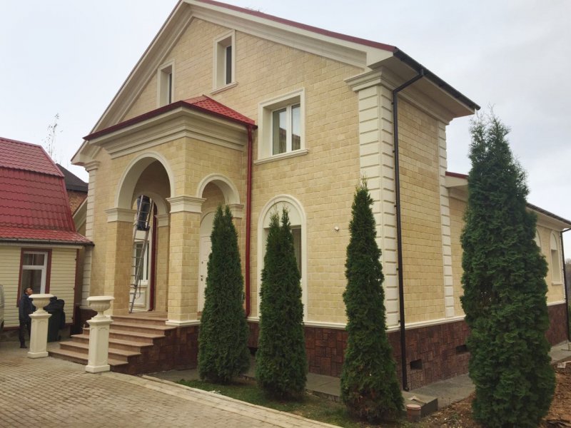 Травертин iz Plitki фасад