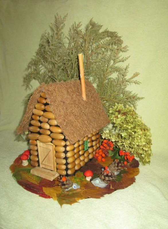Осенняя поделка домик