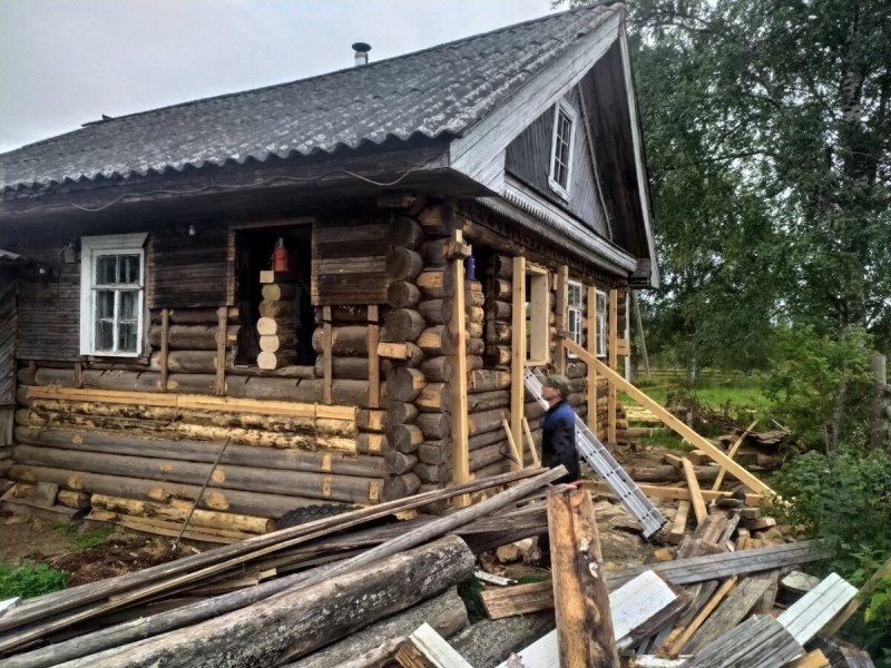 Реконструкция старых домов в деревне