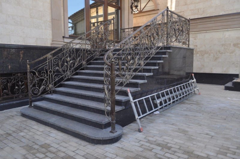 Наружные лестницы из бетона