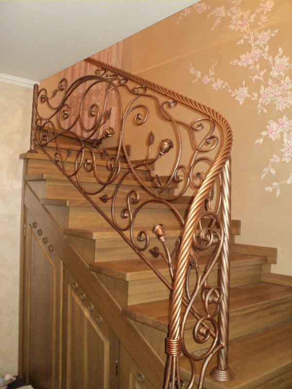 Красивые кованые перила для лестниц